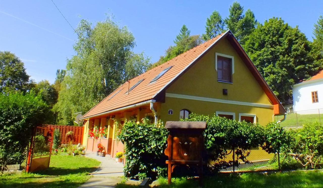 Tulipan Haz Apartment Bodony Екстериор снимка