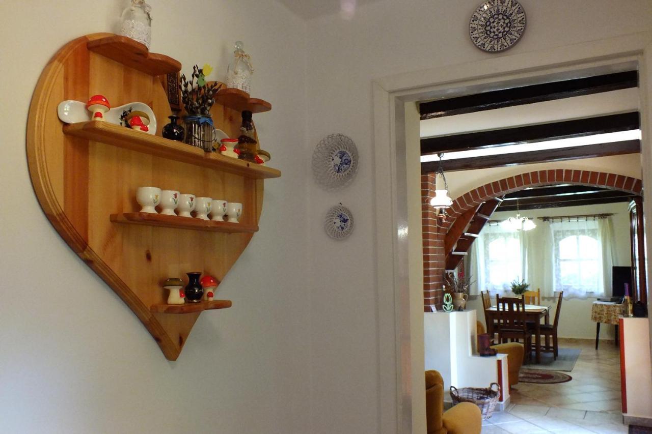 Tulipan Haz Apartment Bodony Екстериор снимка