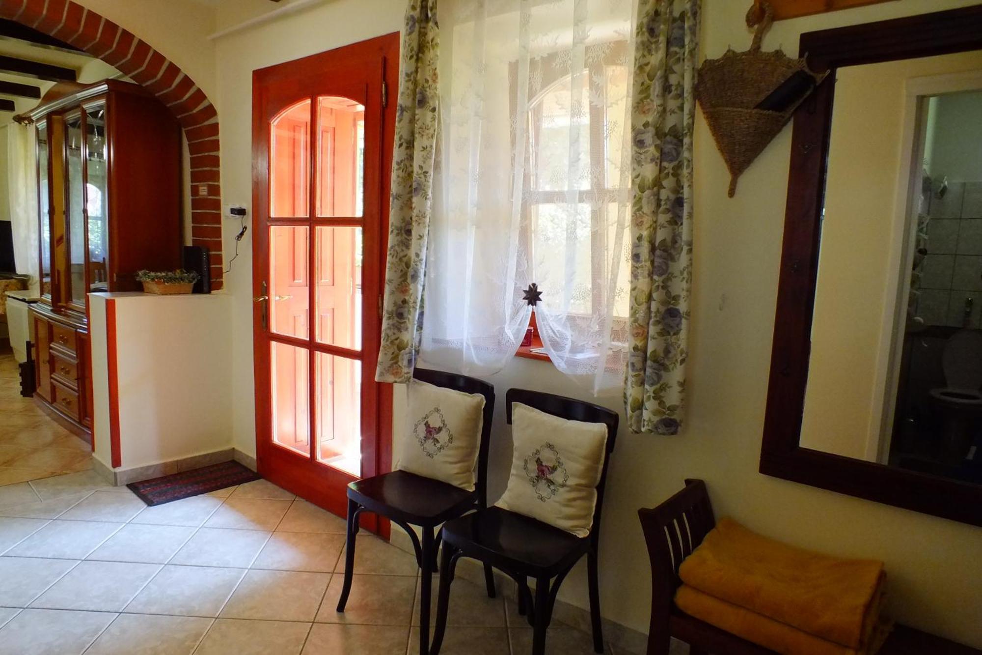 Tulipan Haz Apartment Bodony Екстериор снимка