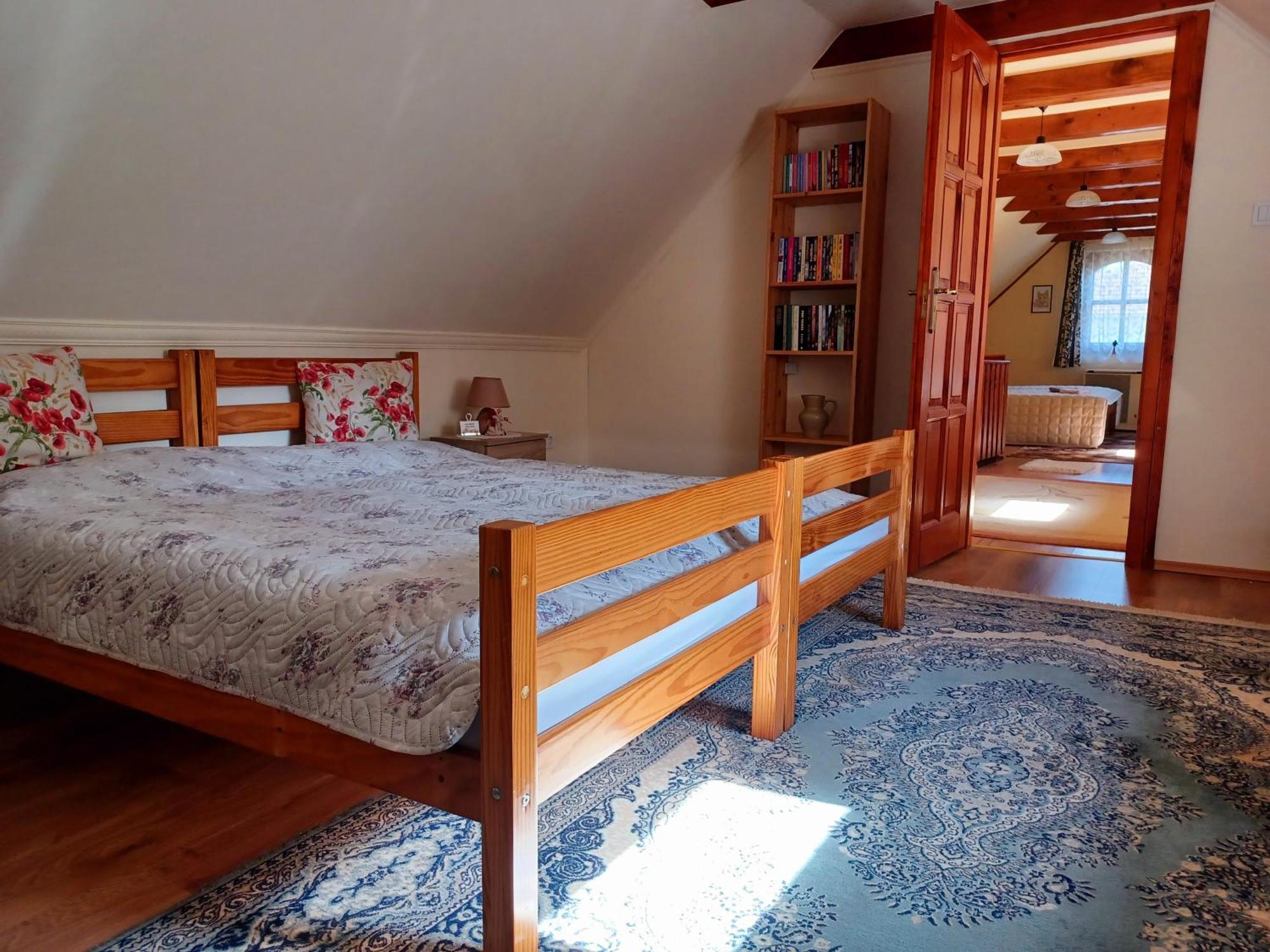 Tulipan Haz Apartment Bodony Екстериор снимка